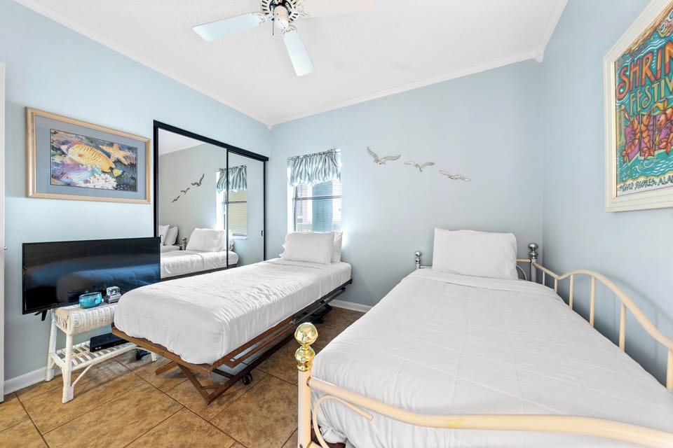 Guest bedroom 2