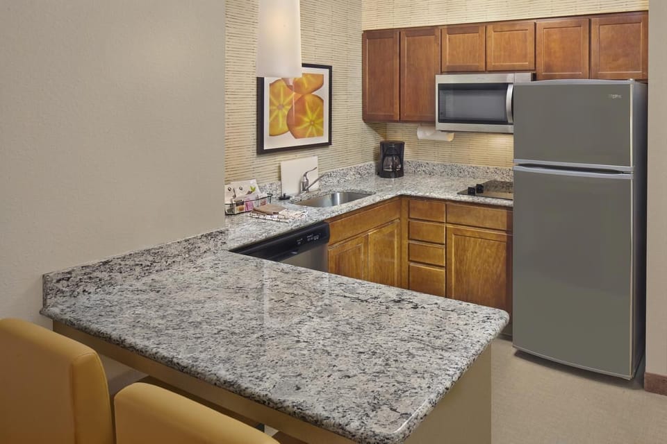 A fully equipped kitchen provides you with the ability to cook healthy meals while on vacation.
