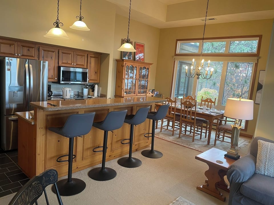 Kitchen & Dining Room