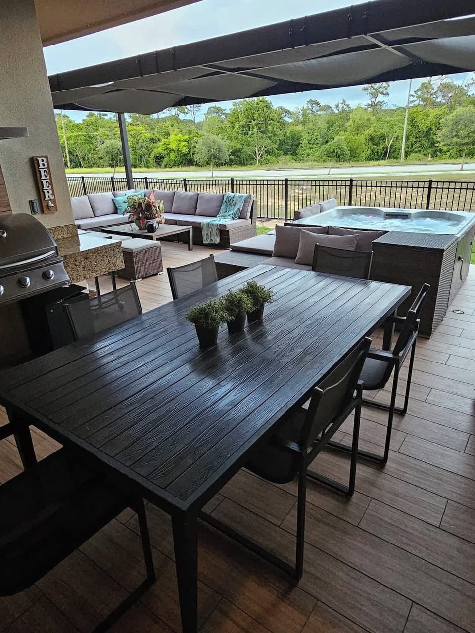 Outdoor dining