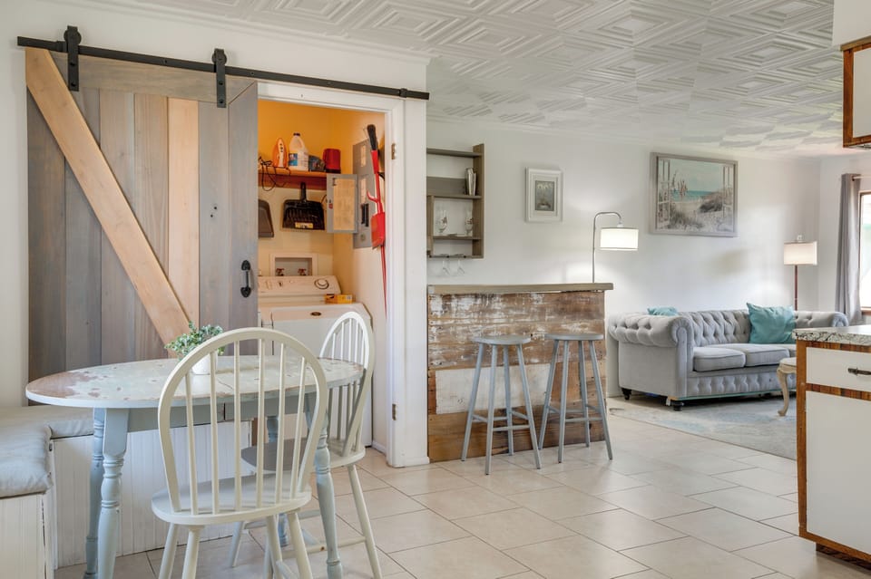 Dining Area | Dishware & Flatware