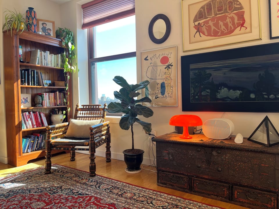 Living Room reading-nook and Samsung Frame TV
