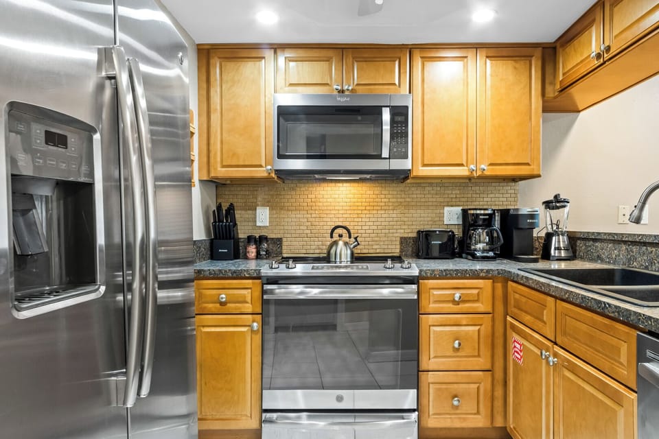 Fully equipped kitchen with everything you need to prepare your favorite homemade meals!