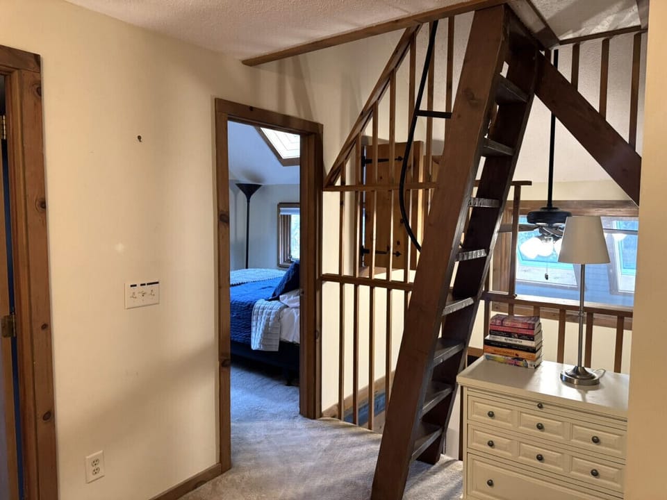 Loft area with kids play area