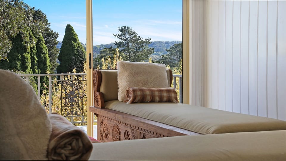 Southern Grace | Upstairs | Daybeds | Balcony 