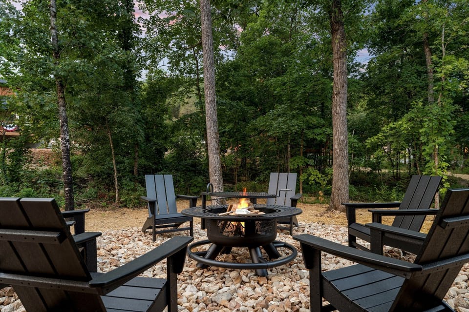 Gather around the fire with good conversation and s'mores.
