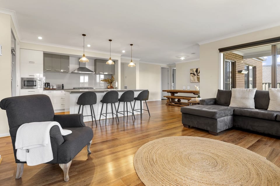 Living Area/Kitchen