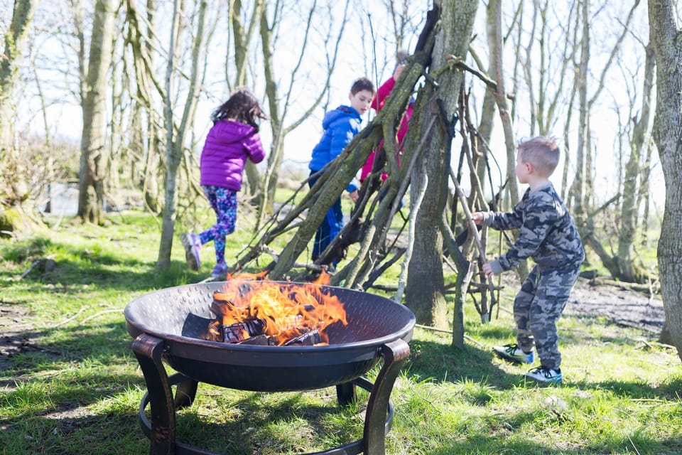 Fire pits and Den Making at Pattys Barn