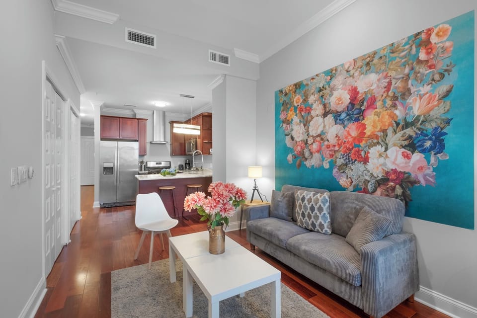 Cozy studio with contemporary decor, perfect for solo travelers or couples looking for a snug retreat.
