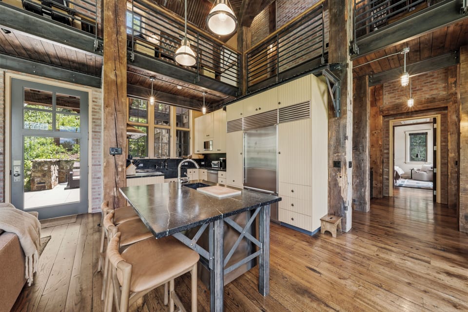 Fully equipped kitchen