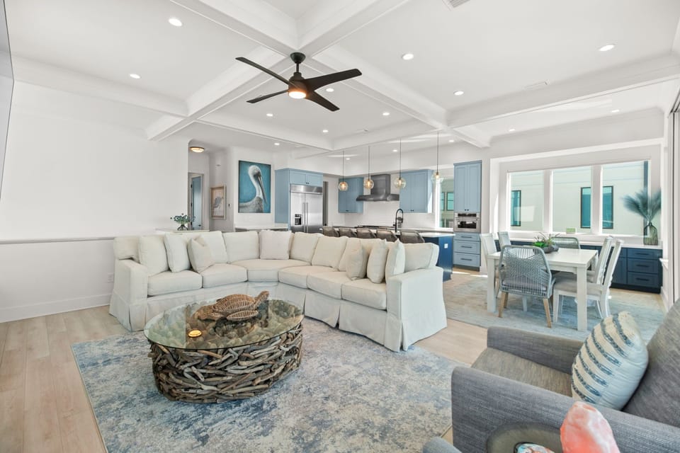 Vivianna #11- Third Floor - Living Room