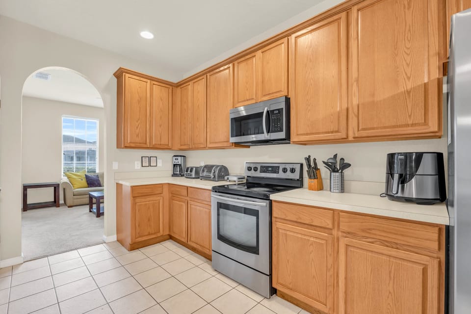 Big kitchen to make family dinners. 
