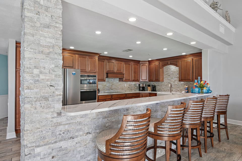 Eat-in bar seating