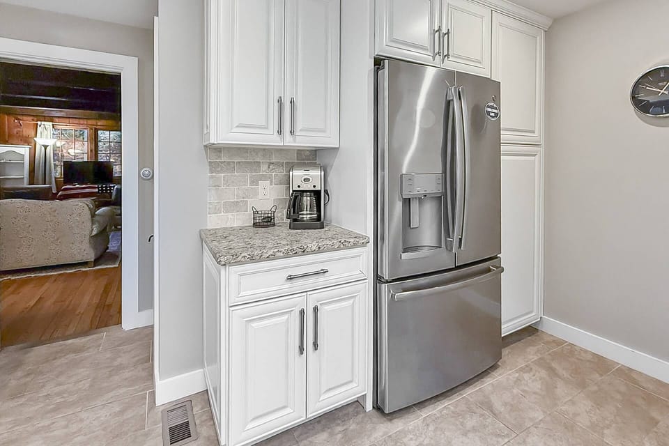 We know how much our guests love their coffee.  A Keurig machine will also be there by the time you arrive.