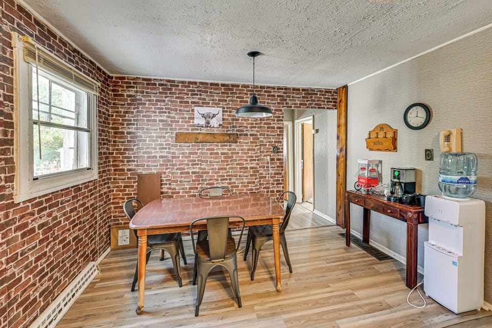 Dining Area | Main Level