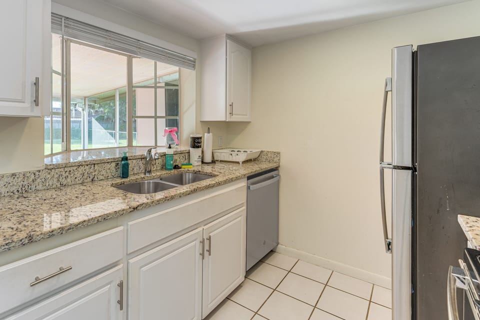 Kitchen | Drip Coffee Maker | Toaster