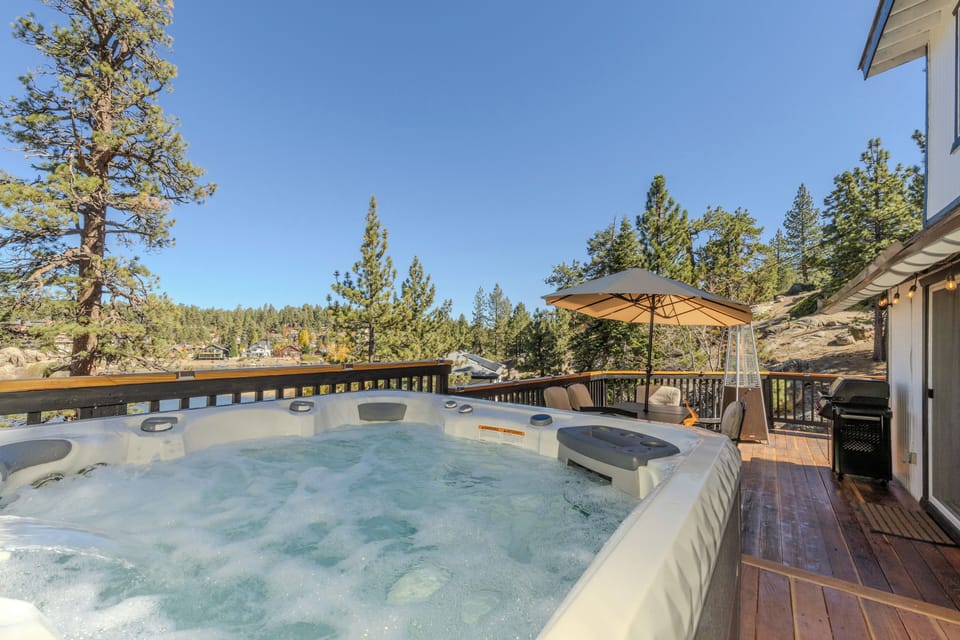 Views from the hot tub on the deck.