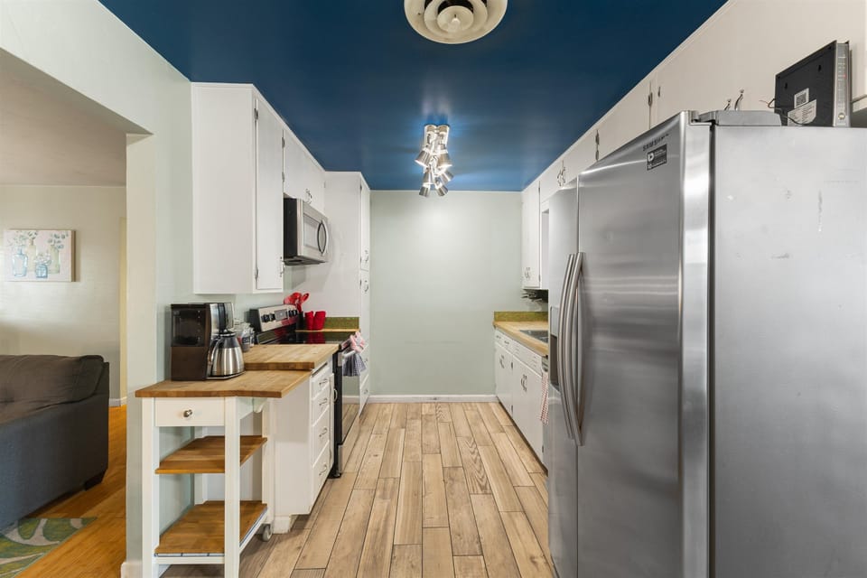 Fully equipped kitchen ready for everyday cooking.
