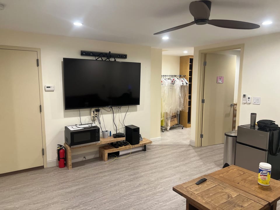 Cool room with TV view