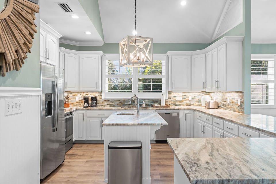 Chef's Kitchen - Seating for 7