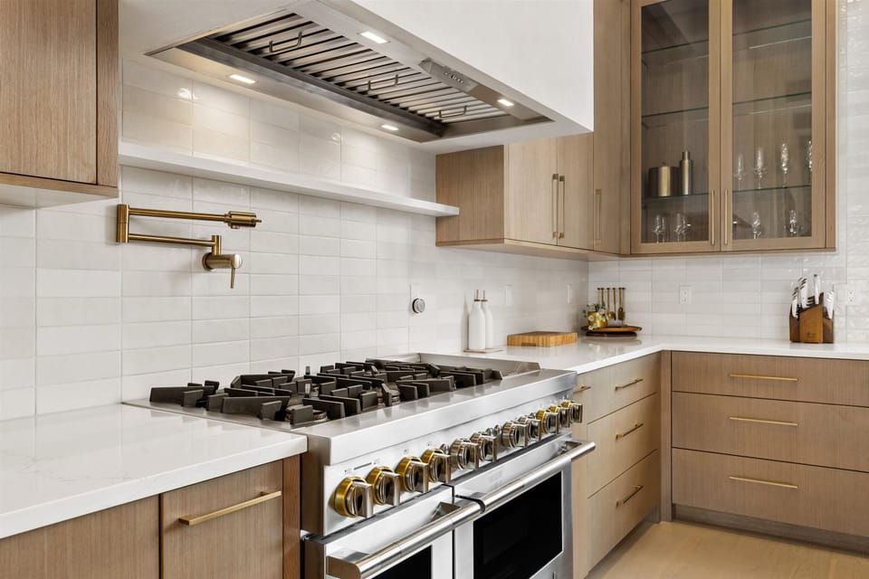 Six burner gas range, two ovens