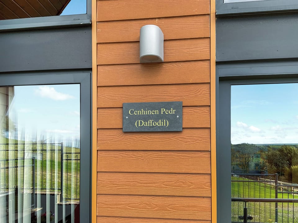 Exterior | Centilen Pedr - Daffodil - Nantsidyll Holidays & Spa, Nansidyll