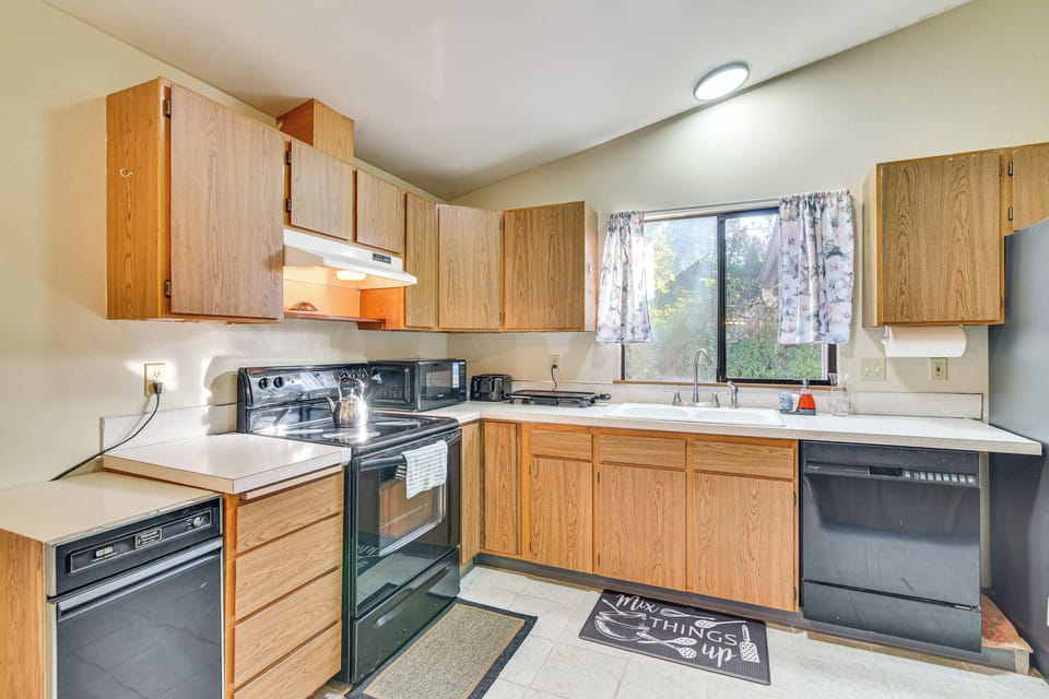 Kitchen | Drip Coffee Maker | Toaster | Blender | Cooking Basics