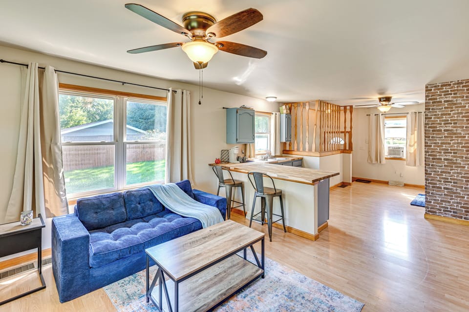 Living Room | Main Level