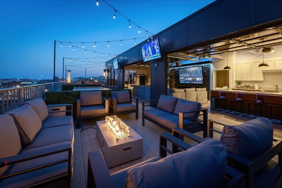 Outdoor Roof Terrace #700
