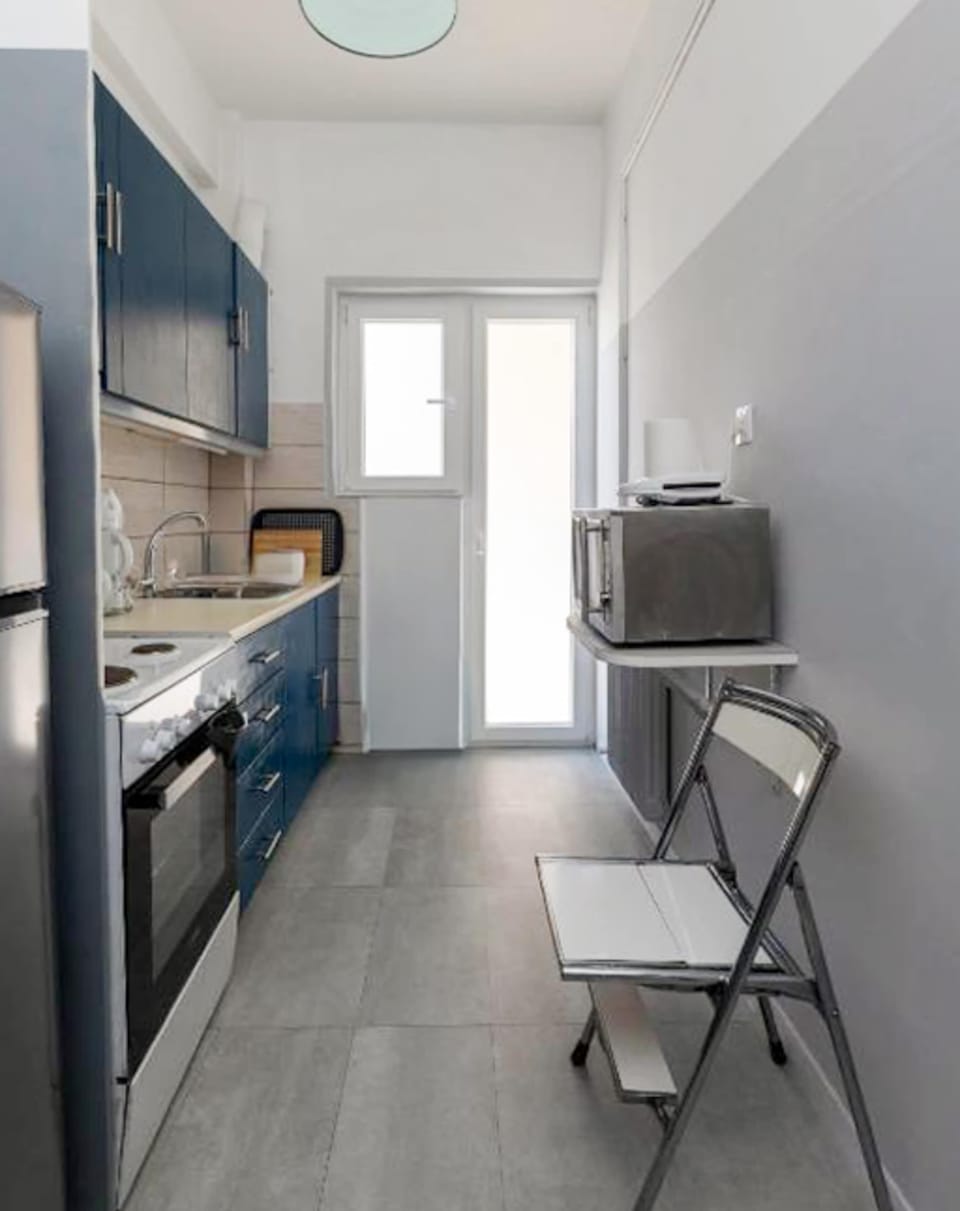 Spacious, bright kitchen with everything you need to feel at home.