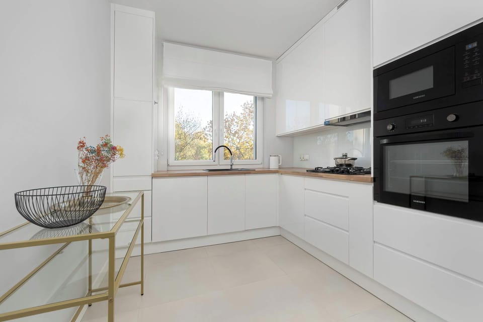 The fully equipped kitchenette includes everything you need for a home-cooked meal.