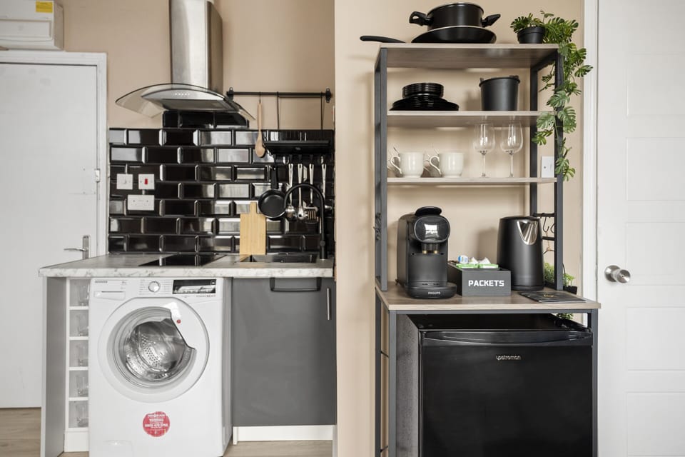 Kitchen & Coffee Bar