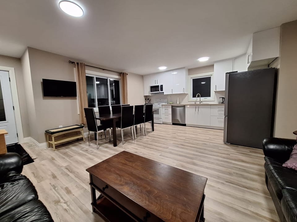 Dining/Kitchen