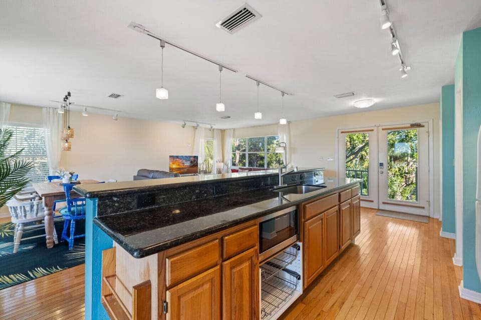 Tons of counter space!