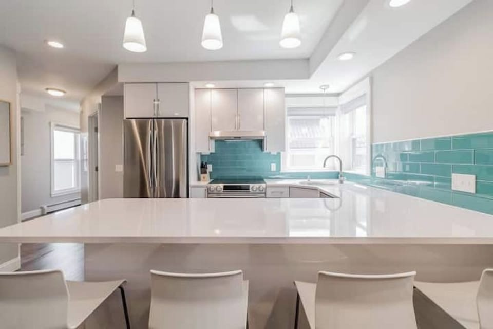 Kitchen Oasis: Bright and airy with chic finishes, perfect for cooking!