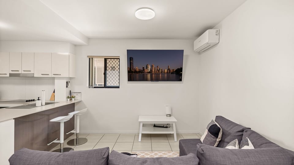 Kitchen/Living Area
