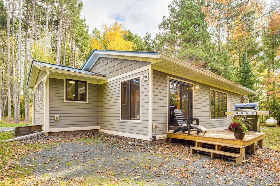 Webster Vacation Rental | 2BR | 1BA | Steps to Enter | 1,008 Sq Ft