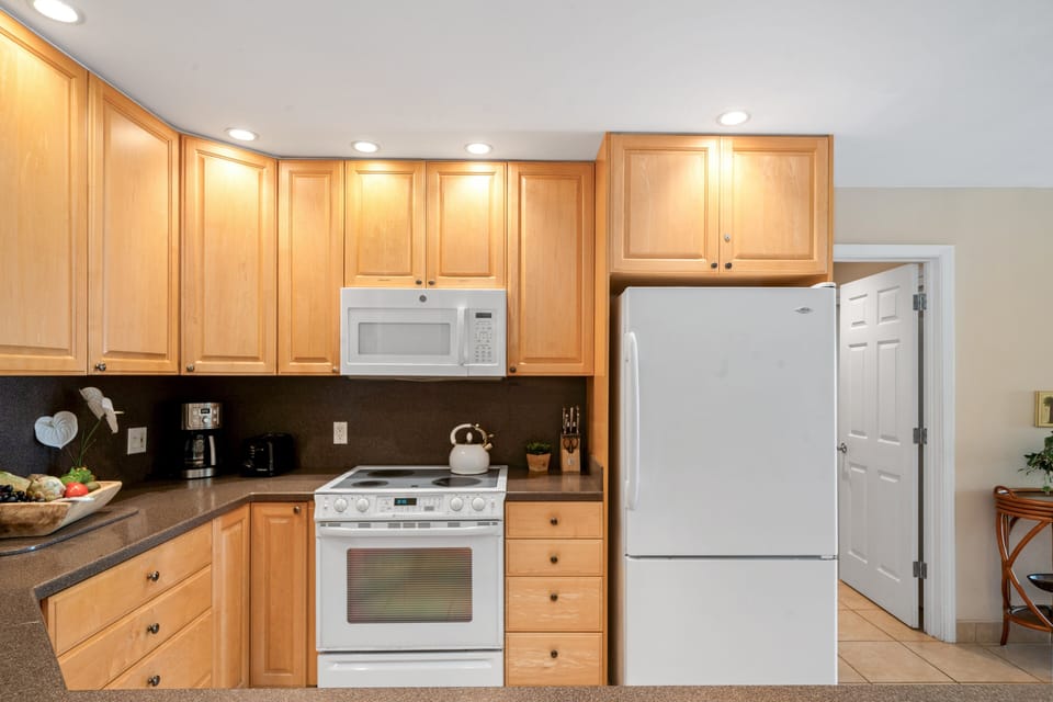 Enjoy cooking at your fully furnished kitchen