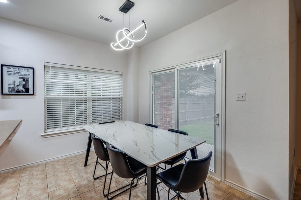Dinning area to enjoy your delicious homemade meal