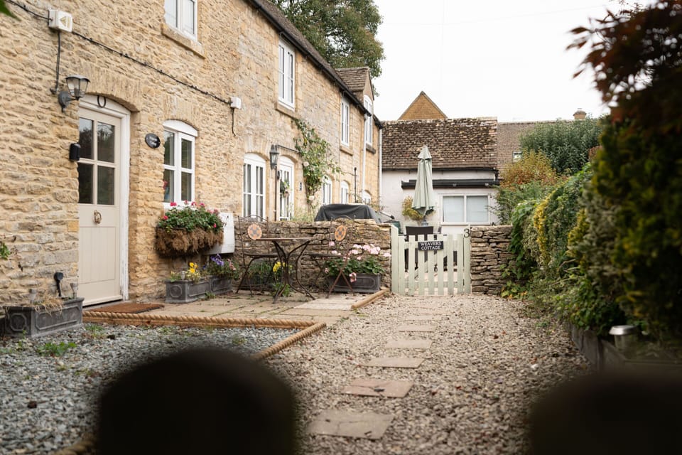 Beautifully maintained exterior with modern charm