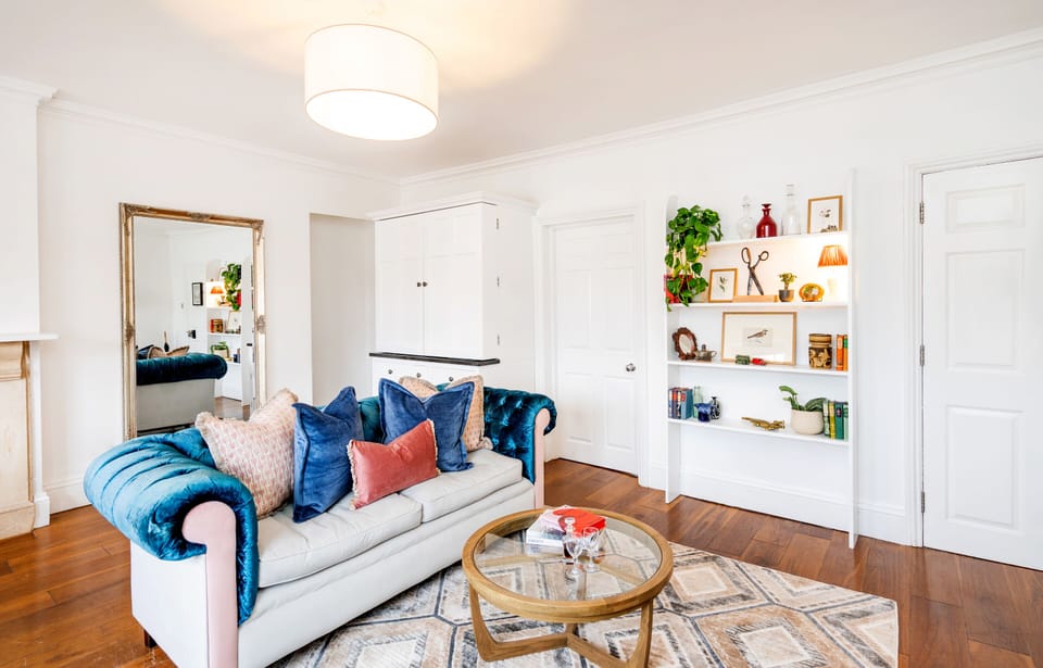 Living Room / Lounge