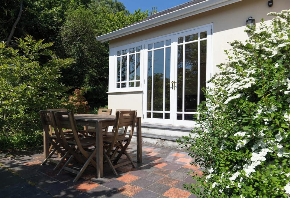 Patio with table and chairs