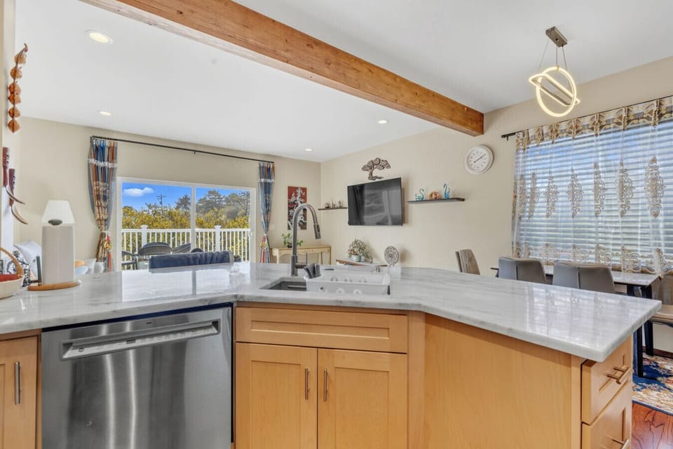 Spacious Kitchen