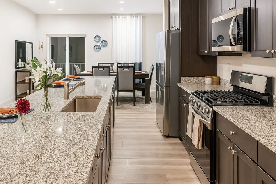 Kitchen & Dining room for family gatherings