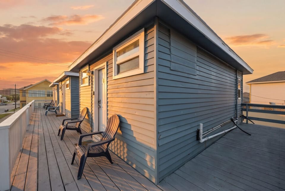 Book today and come relax on the charming porch