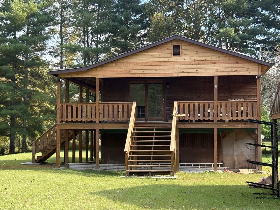 Welcome to the Cabin on the Creek!