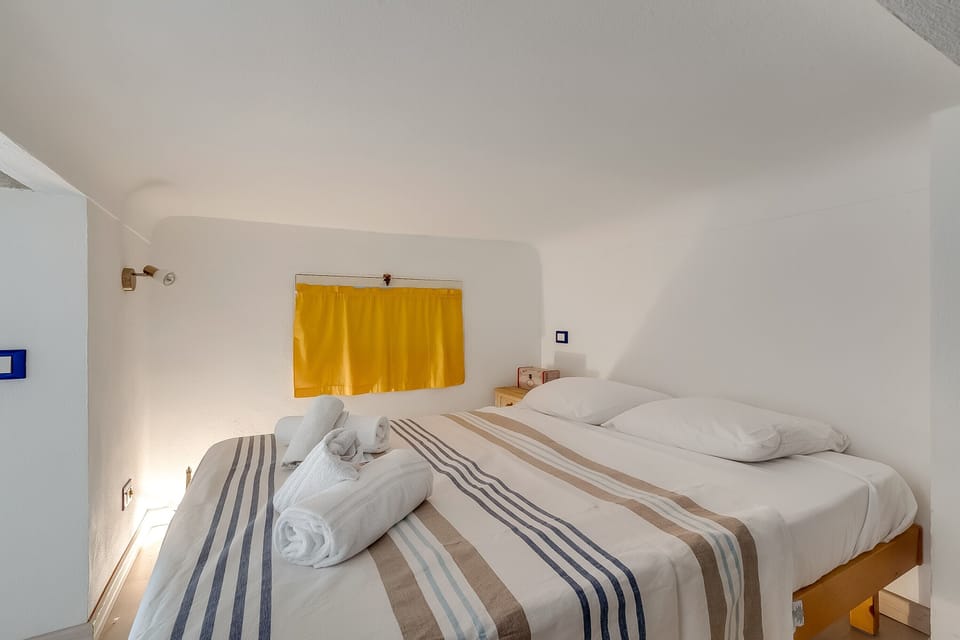 Bedroom in the mezzanine