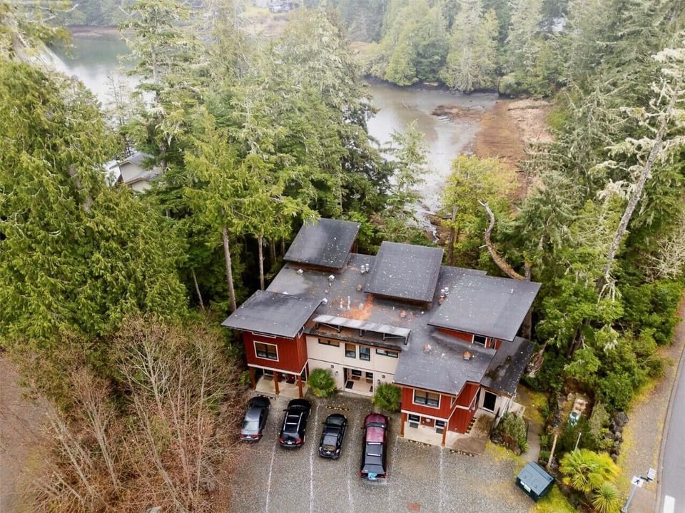 Prime location on the Wild Pacific Trail, steps from the inlet and close to world-class beaches.