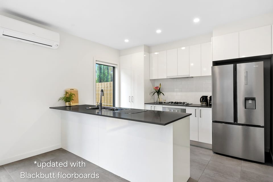 ...+D/wr, Microwave, Fridge w/water dispenser, Nespresso style coffee machine..
