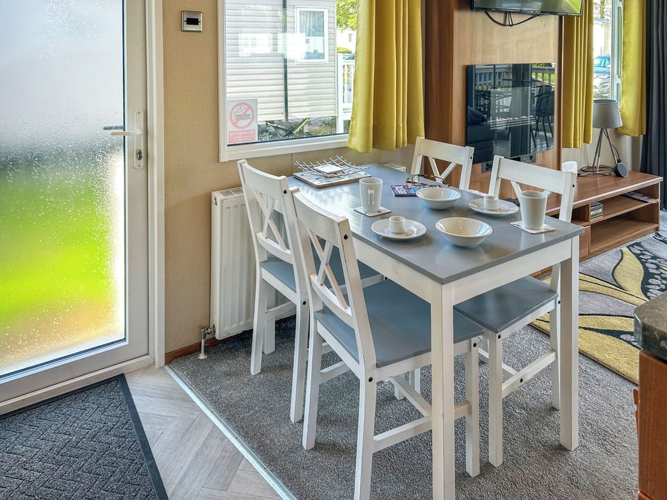 Dining Area | 7 Burnham, Burnham-on-Sea